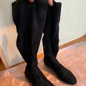 Size 5 Jessica Simpson Black Faux Suede Flat Heel Knee-High Boots